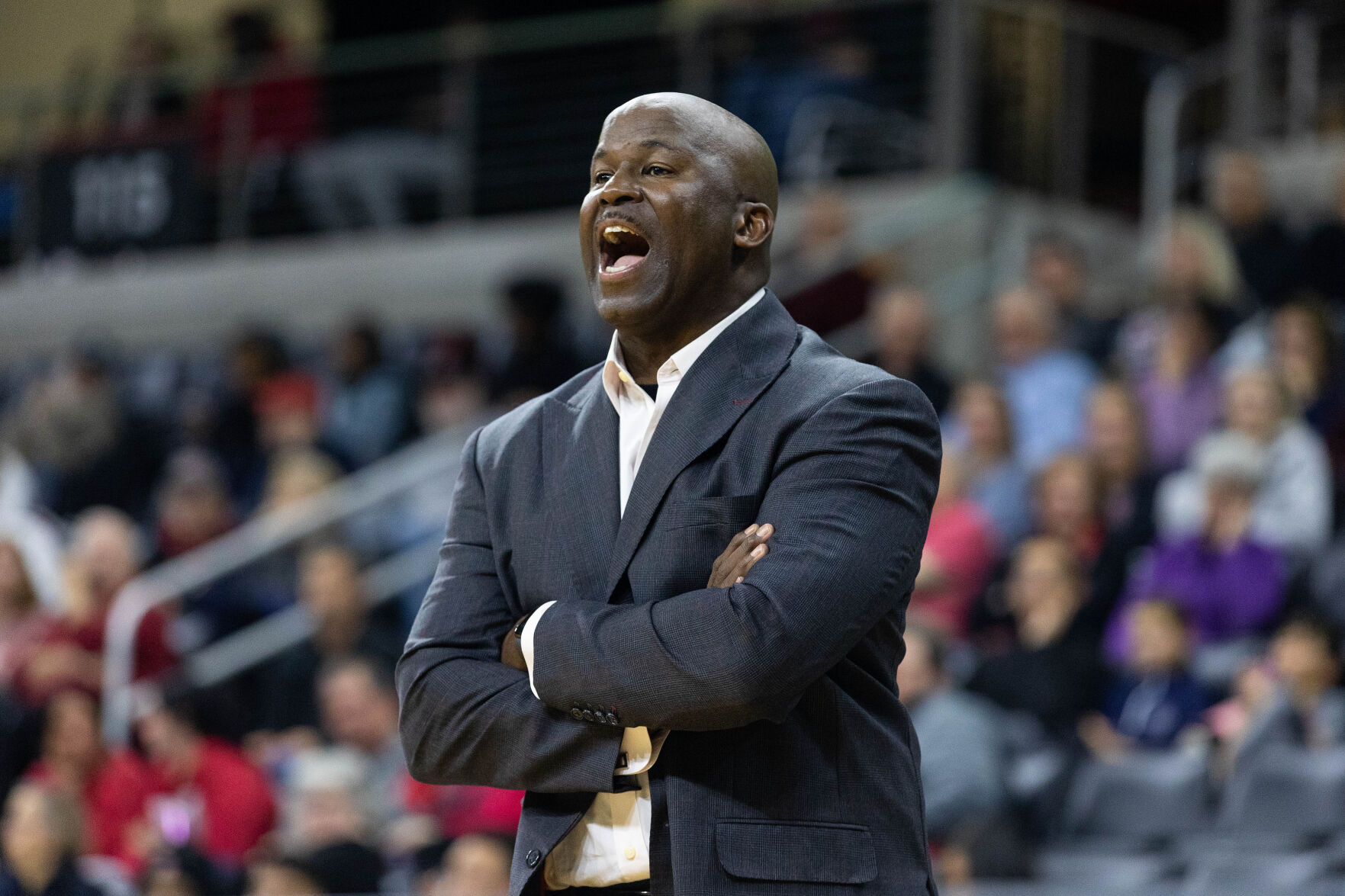 111722-owh-spo-unobasketball-em08.jpg